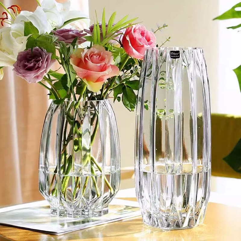 Nordic Clear Glass Vase detail 1